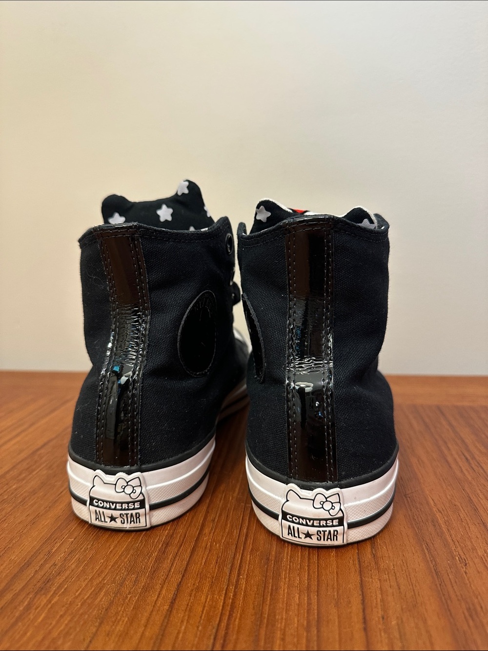 Converse x Hello Kitty Black Canvas High-Top Chucks Ws 8 / Ms 6 - Picture 3 of 6